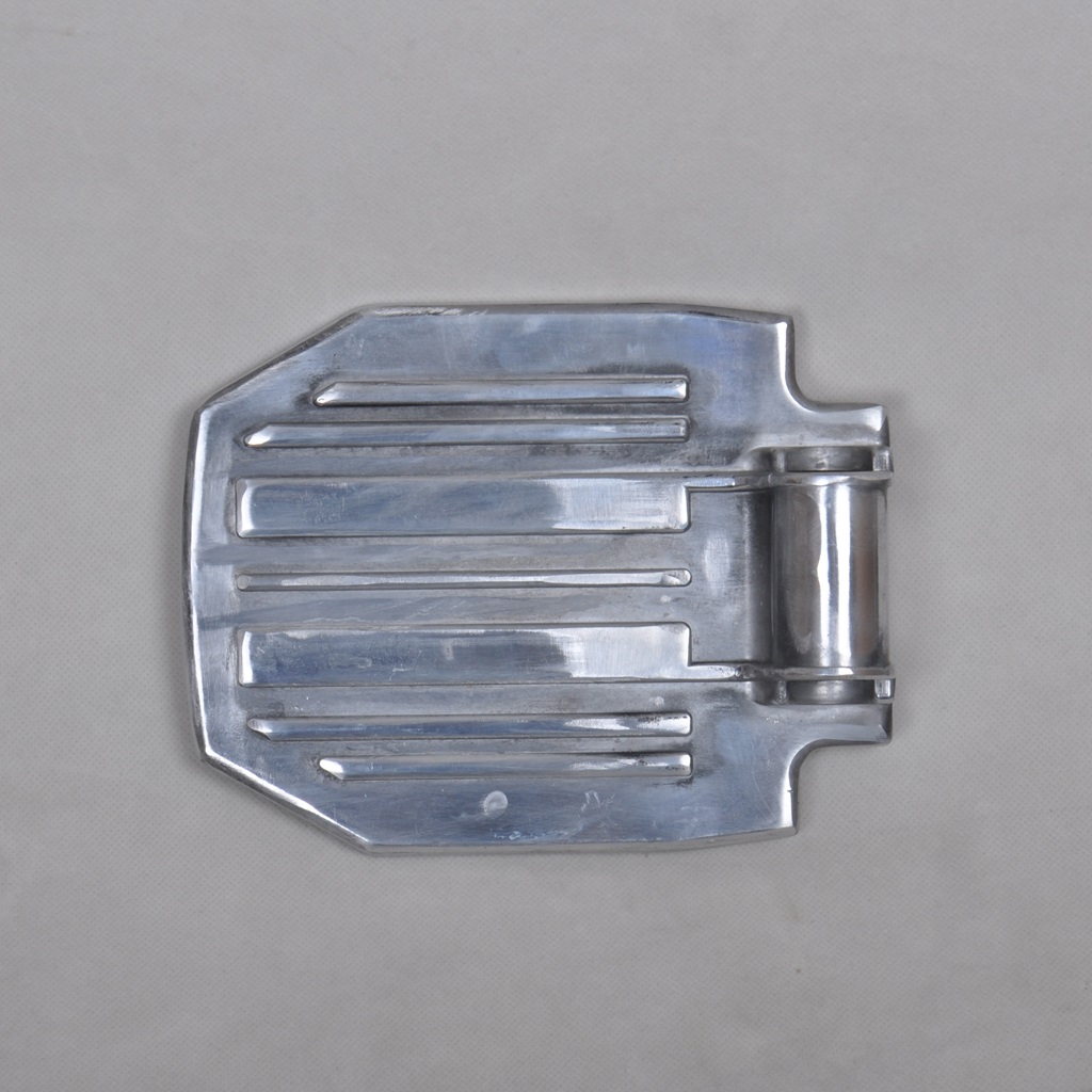 زیرپایی فلزی